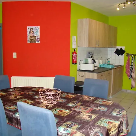 Chez Babs Et Phil Holiday home *